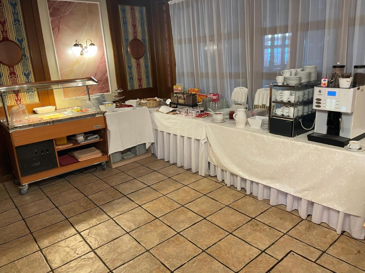 Hotel Restaurant Wallner I Contactless Check-In Sankt Valentin Luaran gambar
