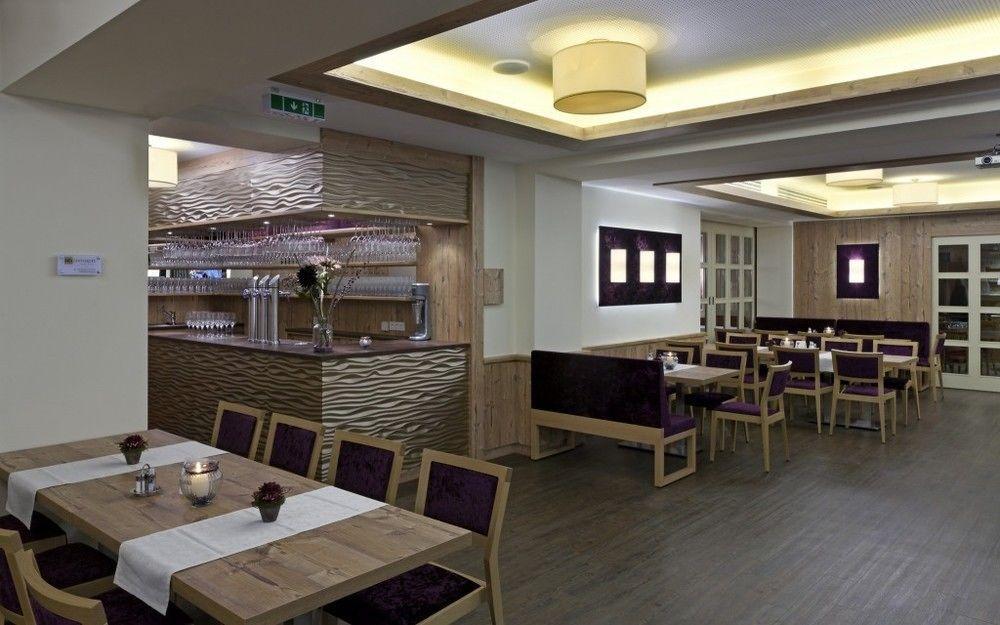Hotel Restaurant Wallner I Contactless Check-In Sankt Valentin Luaran gambar