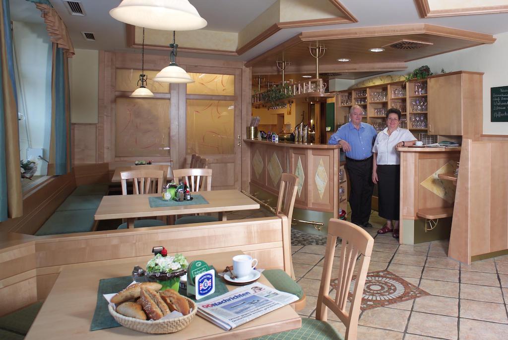 Hotel Restaurant Wallner I Contactless Check-In Sankt Valentin Luaran gambar
