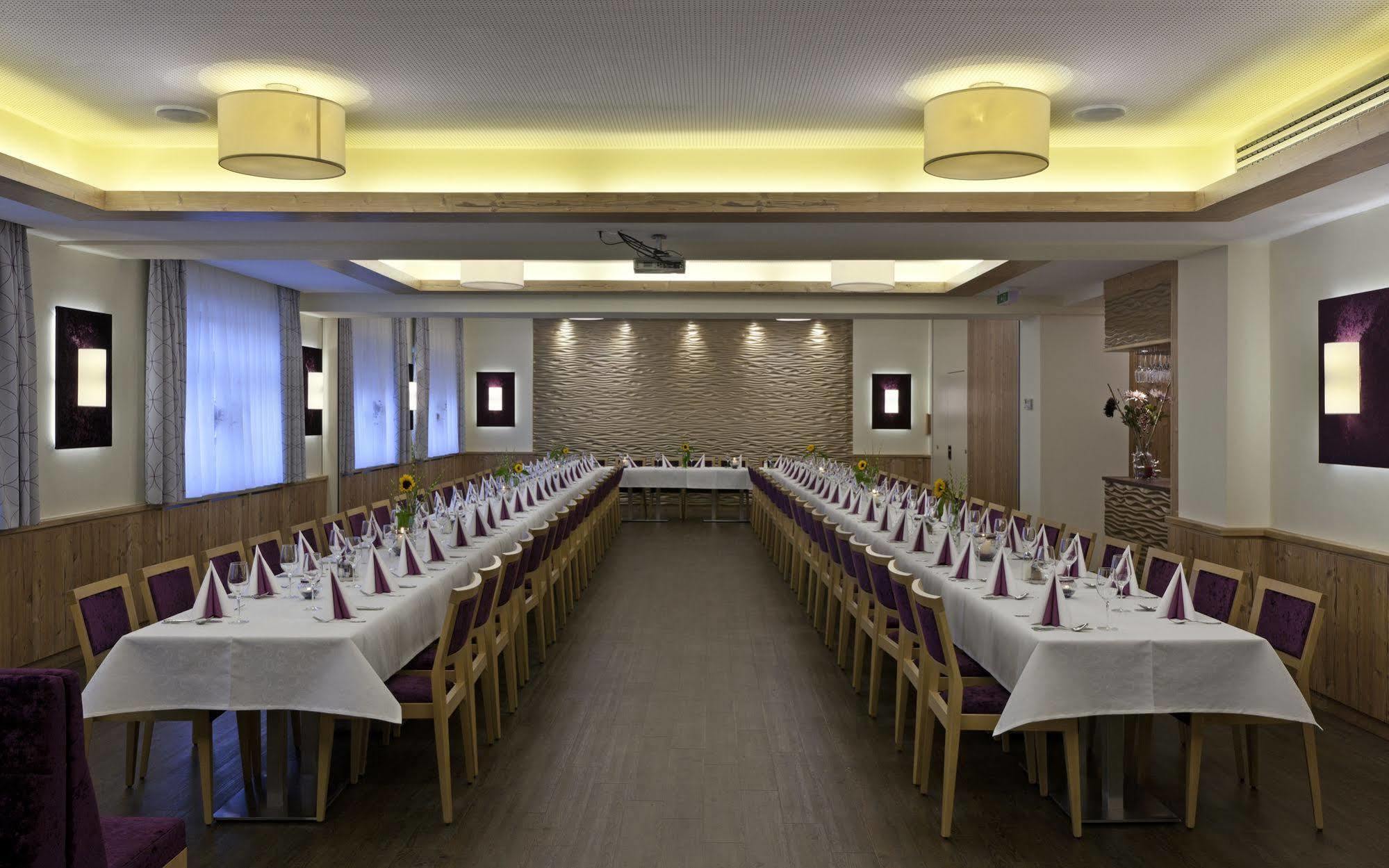 Hotel Restaurant Wallner I Contactless Check-In Sankt Valentin Luaran gambar